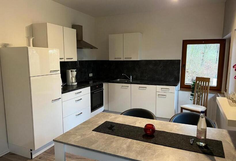 بنسيون Nina Apartments