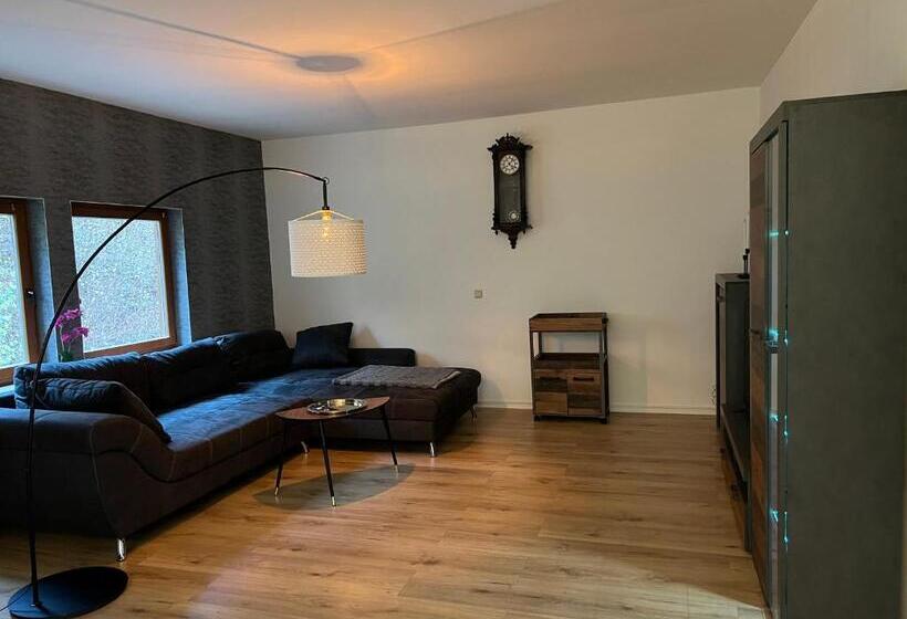 بنسيون Nina Apartments