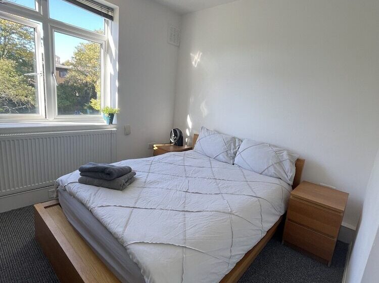 פנסיון Spacious Rooms In Foresthill