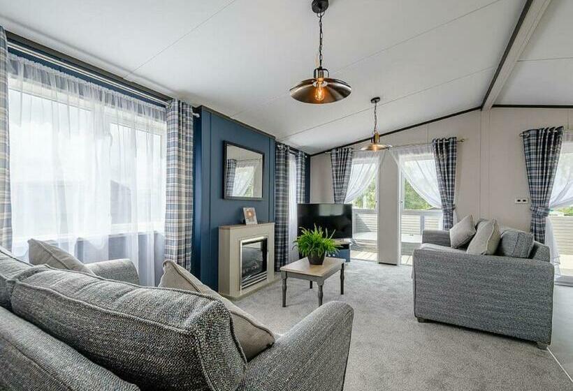 Курорт Green Meadows Country Park