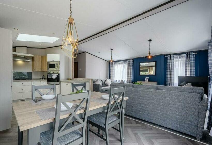 Курорт Green Meadows Country Park