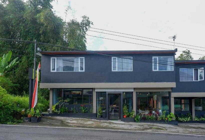 Urbanview Hotel Umbrella Dieng By Reddoorz