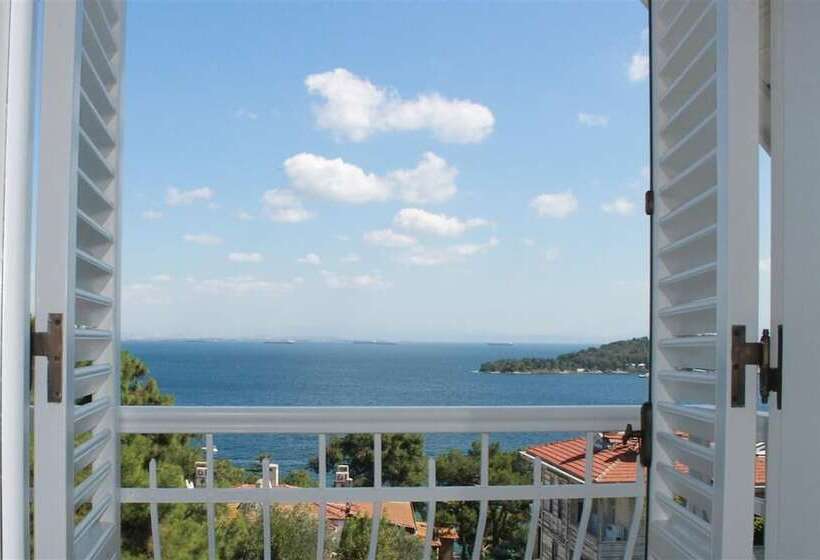 Triada Hotel Buyukada