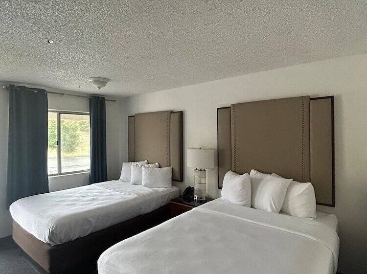 Backcountry Inn Motel