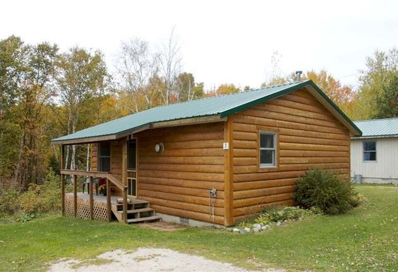 Hilltop Cabins And Motel