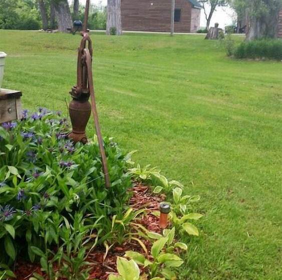 Hilltop Cabins And Motel