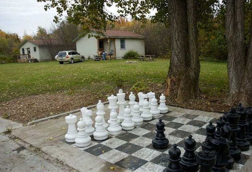 Hilltop Cabins And Motel