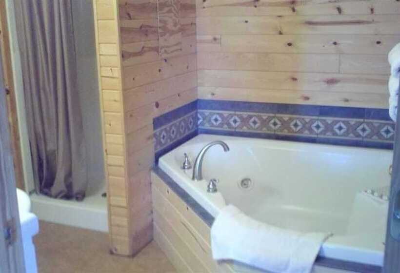 Hilltop Cabins And Motel