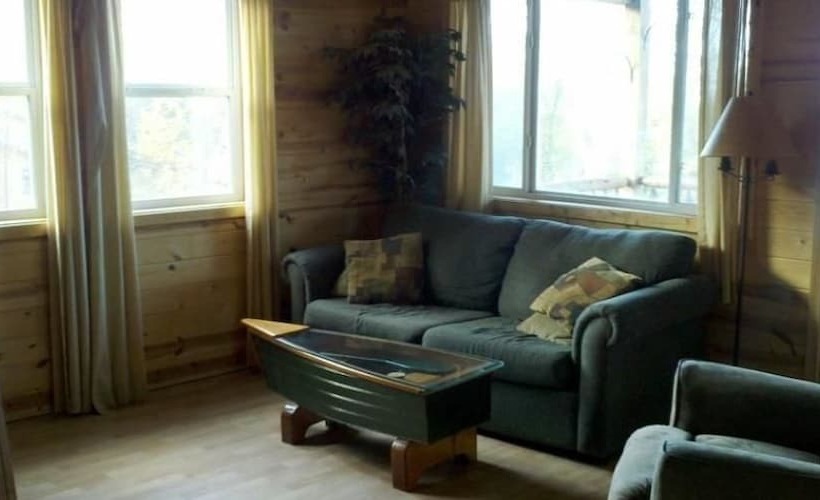 Hilltop Cabins And Motel