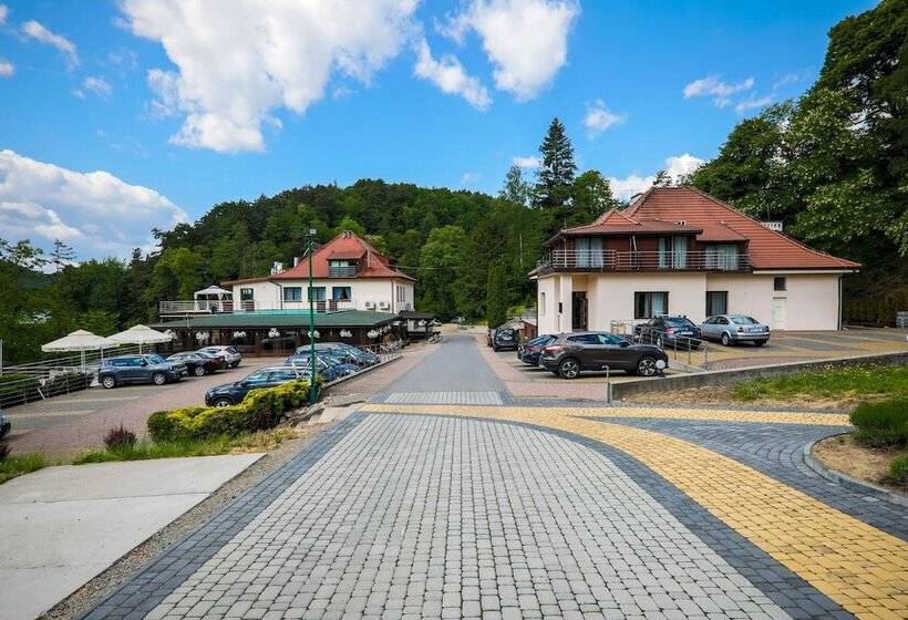 בית מלון כפרי łaziska