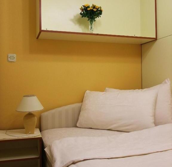 فندق Bed & Breakfast Vila Stanišić