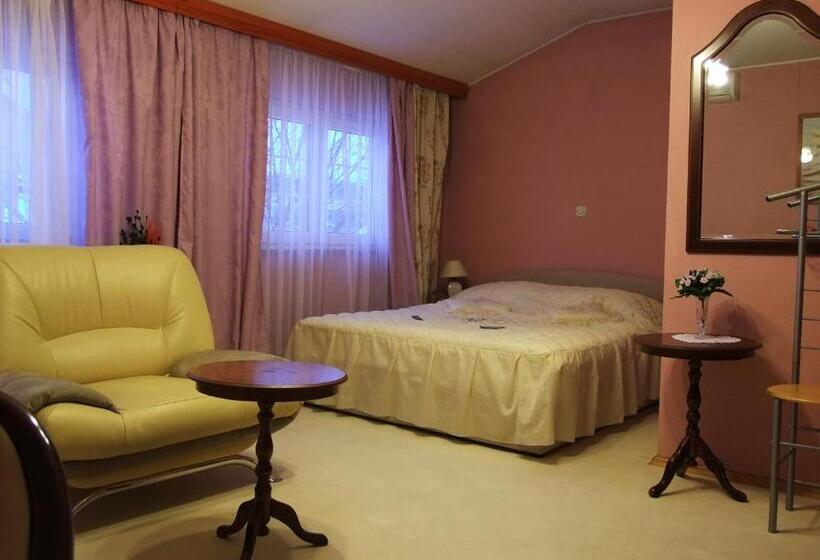 فندق Bed & Breakfast Vila Stanišić