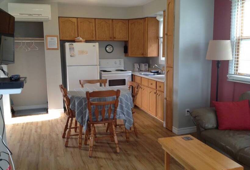 ホテル Briarwood Coastal Cottages & Lodge