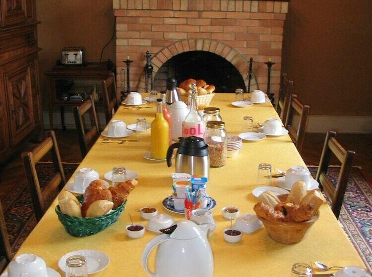 هتل Château Belles Graves