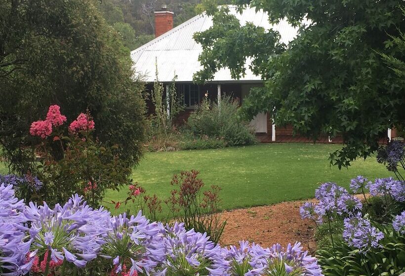 בית מלון כפרי Clover Cottage Country Retreat