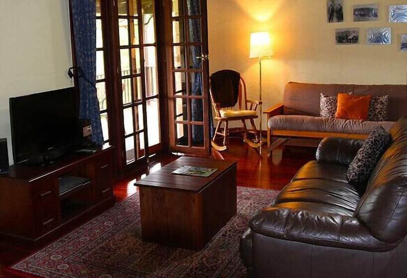 בית מלון כפרי Clover Cottage Country Retreat