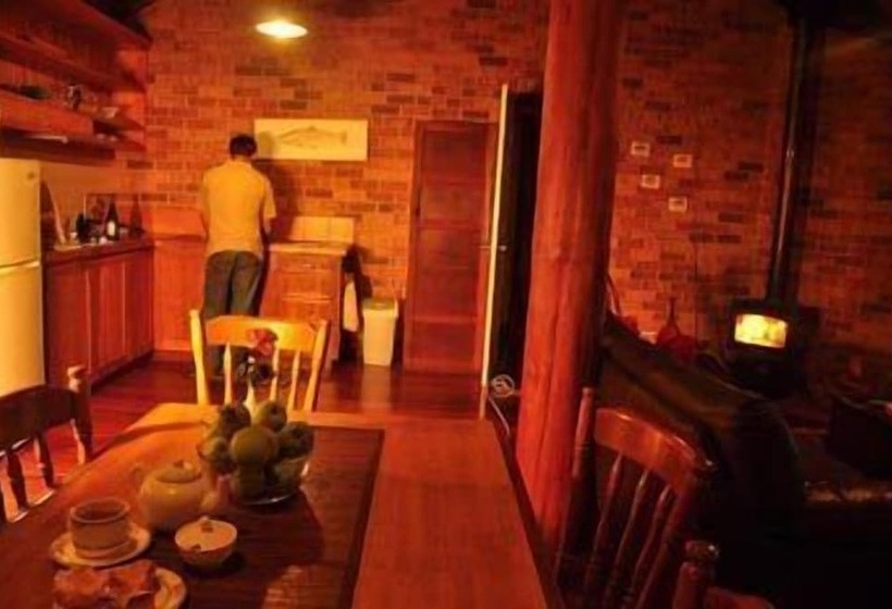 בית מלון כפרי Clover Cottage Country Retreat