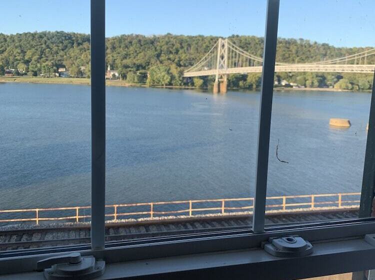 Отель French Quarter Inn