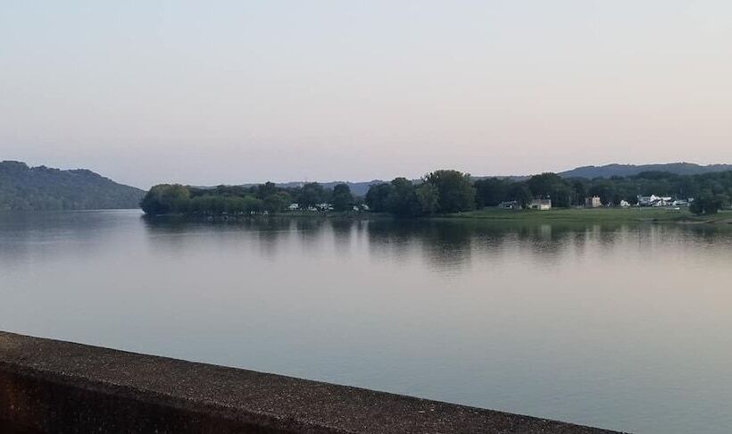 Отель French Quarter Inn