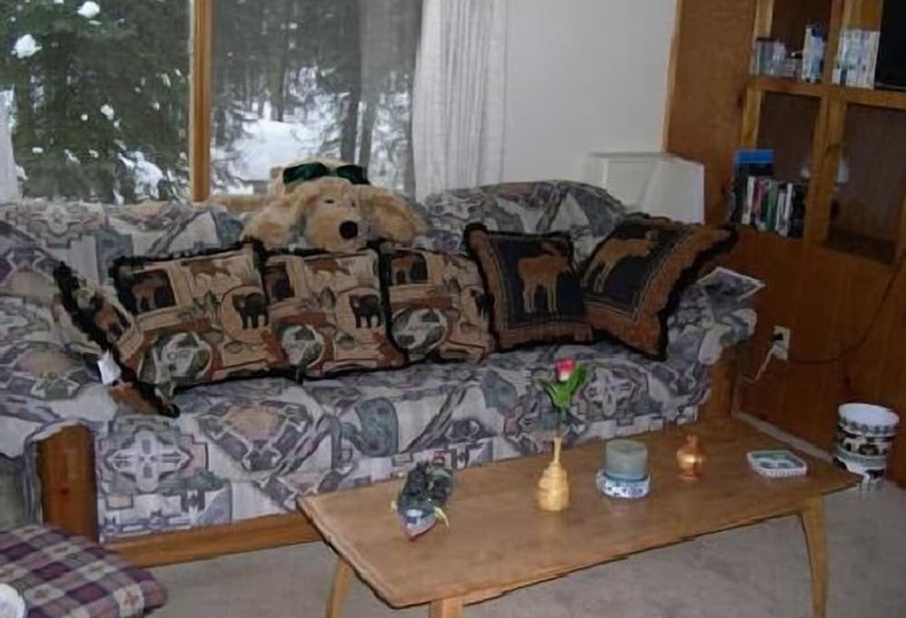 Отель Frenchy's Fishing And Adventure Cabins