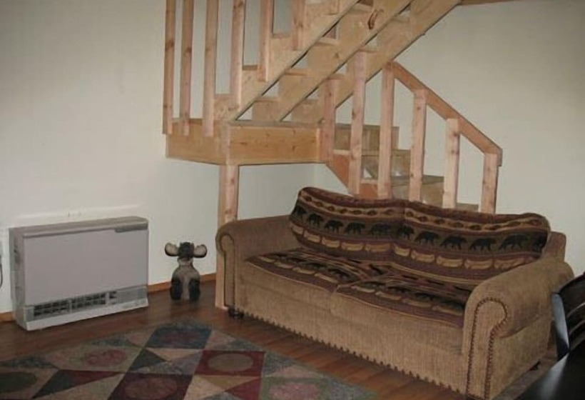 Отель Frenchy's Fishing And Adventure Cabins