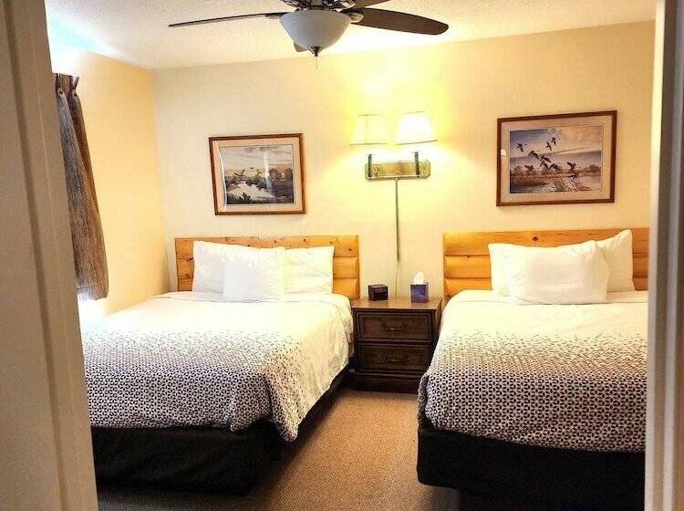 فندق Grantsburg Inn