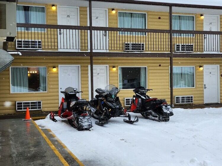 فندق Grantsburg Inn