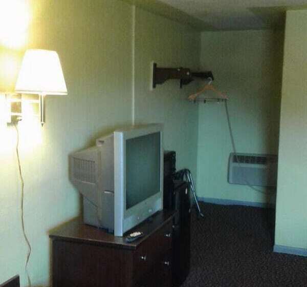 Отель Loyalty Inn