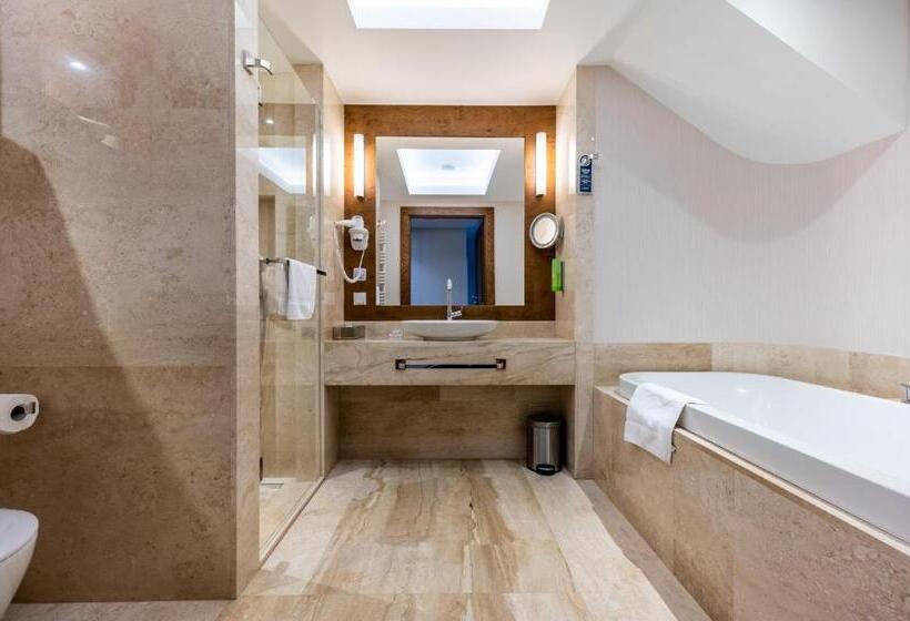 בית מלון כפרי Natura Mazur Resort & Conference