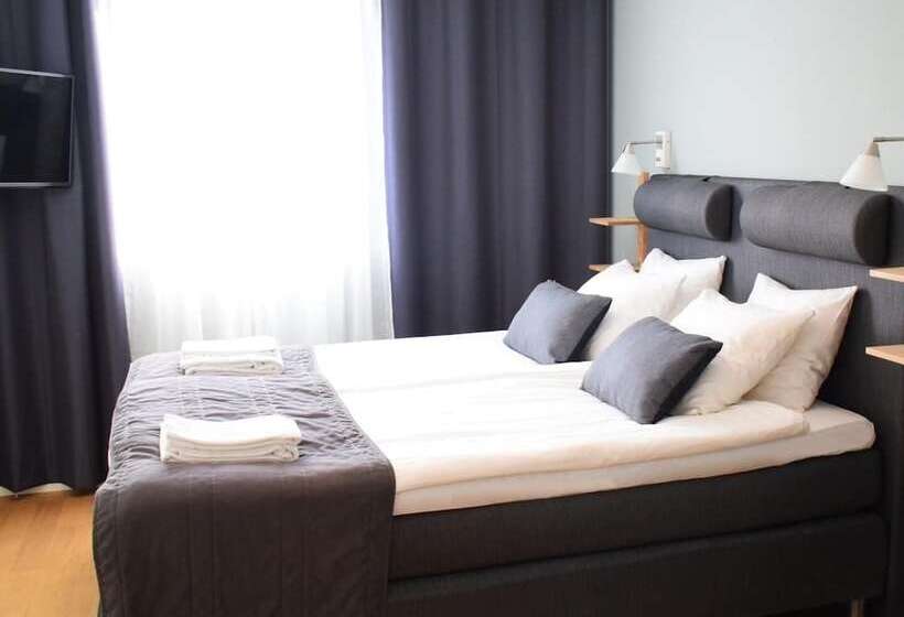 בית מלון כפרי L Gästis Tierp