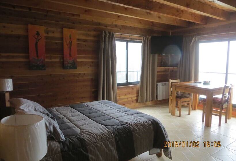 בית מלון כפרי Petrunauco Lodge