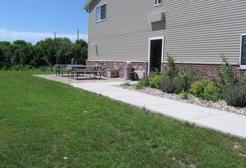 호텔 Pocahontas Inn & Suites