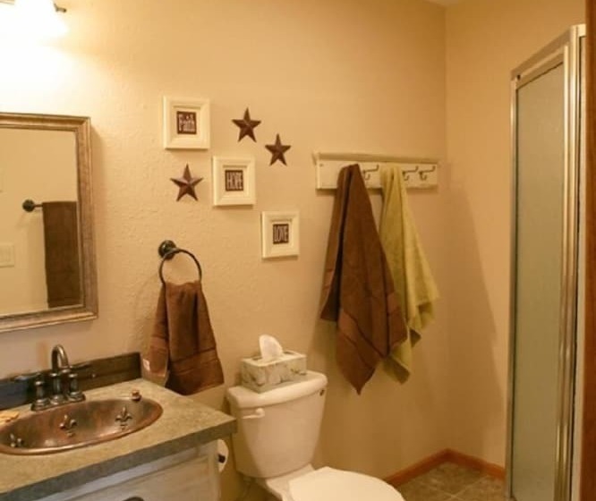 فندق Sawin  Logs Inn