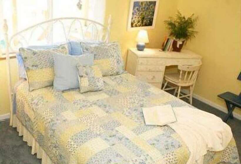 فندق Sawin  Logs Inn