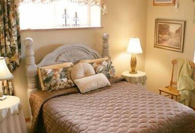 فندق Sawin  Logs Inn