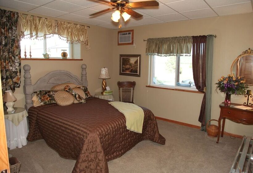 فندق Sawin  Logs Inn