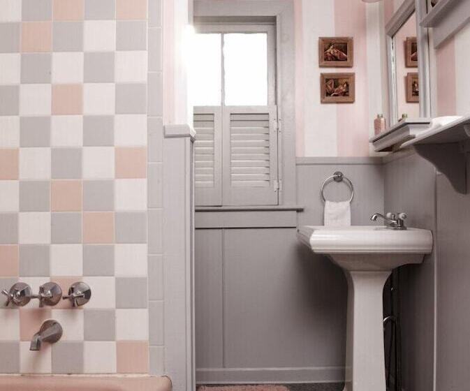 فندق Stickett Inn