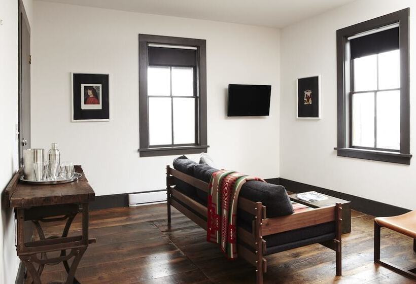 فندق Stickett Inn