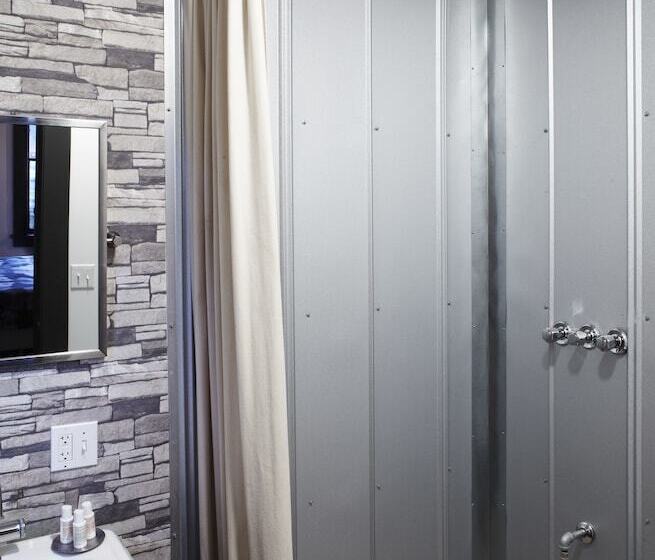 فندق Stickett Inn