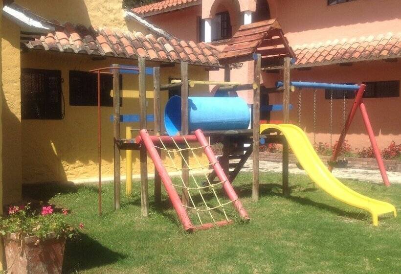 ホテル Termales El Batán