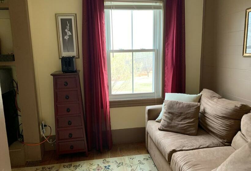 فندق The Birchwood Inn