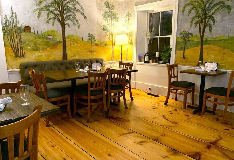 فندق The Birchwood Inn