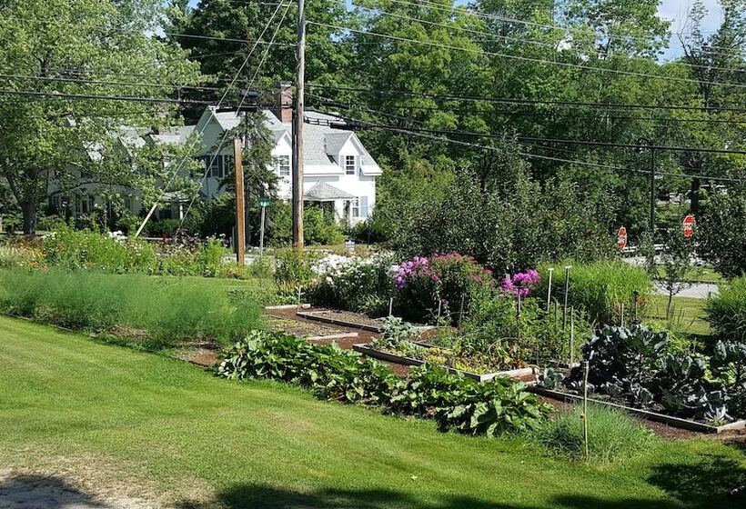 فندق The Farmstand Bed & Breakfast