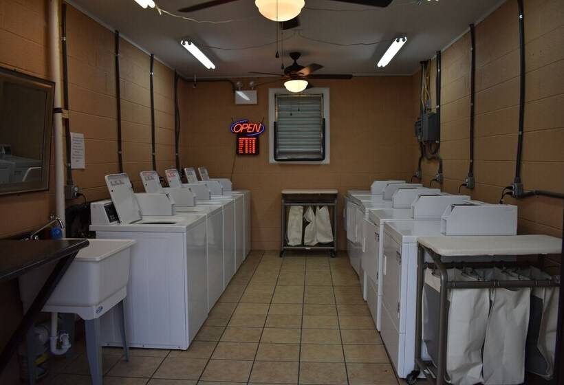 Moran Motel
