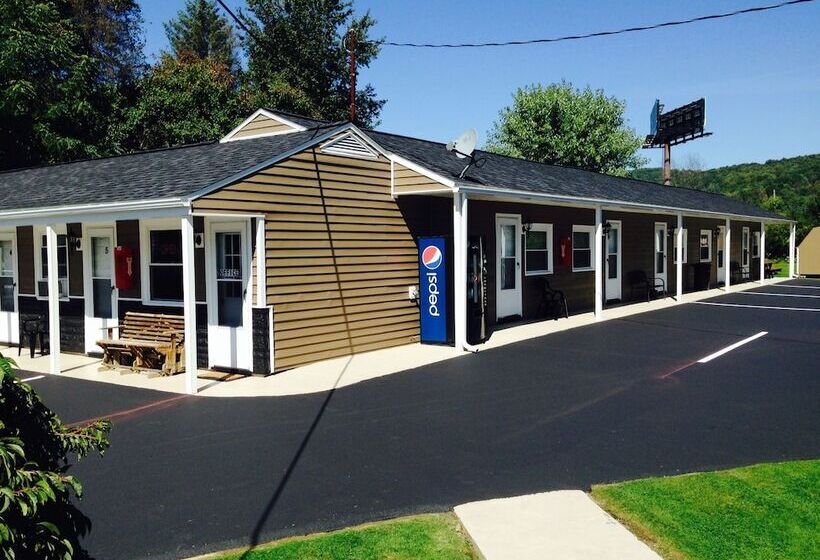 The New Lantern Motel