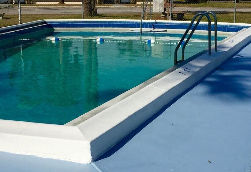 Withlacoochee Motel