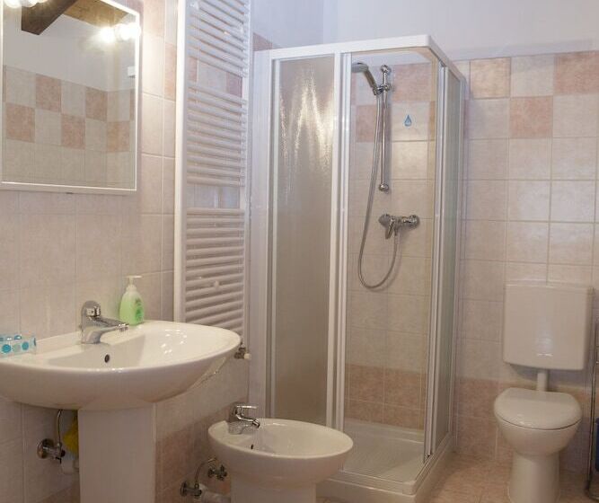 בית מלון כפרי Albergo Diffuso Altopiano Di Lauco