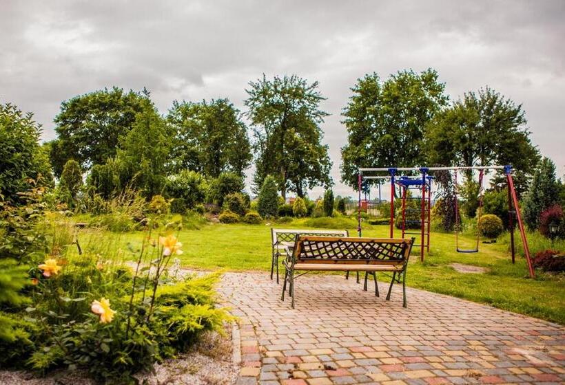 בית מלון כפרי Arkada