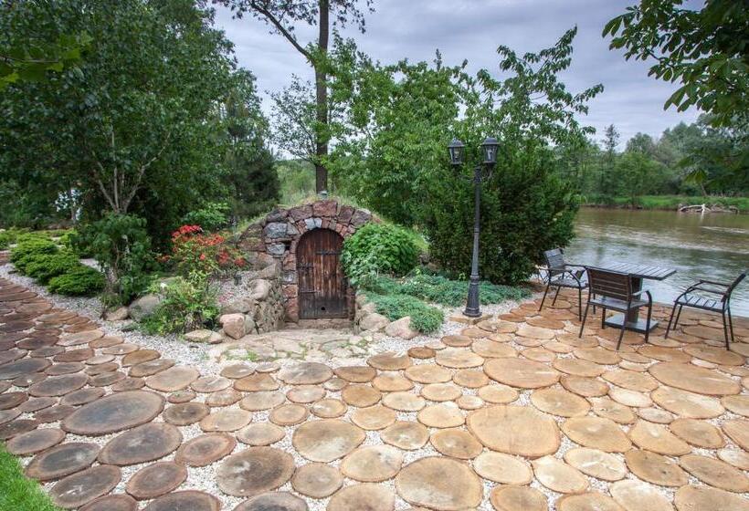 Отель Dworek Nad Pilicą