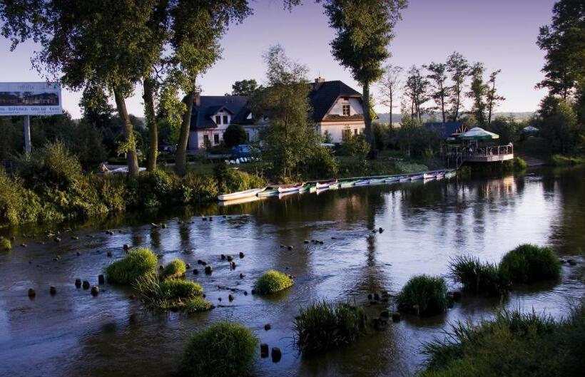 Отель Dworek Nad Pilicą